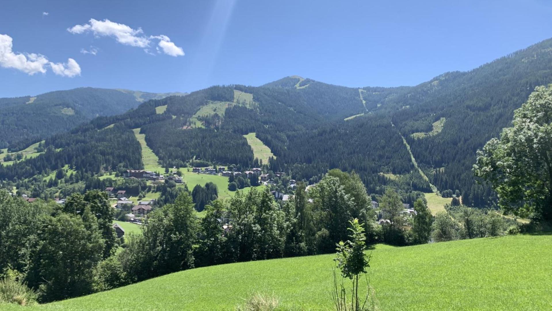 Gasthof Kirchenwirt Гнезау Экстерьер фото